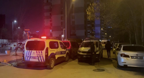 Adres sorduğu kişiyi "Ne demek adresi bilmiyorsun" deyip vurdu