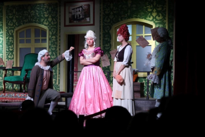 'Hastalık Hastası' ikinci gösterimde de kapalı gişe