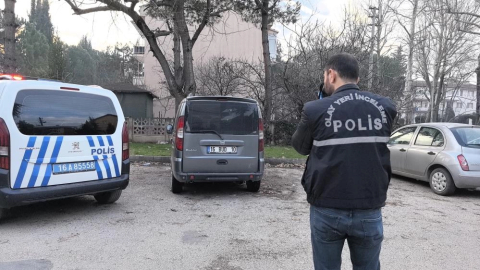 Kurşunların isabet ettiği kamyonet delik deşik oldu