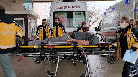 Bursa'da kamyonun kasasından düşen şoför yaralandı