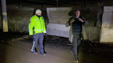 Kendi yaptığı kazayı kayda alıp spiker gibi anlattı