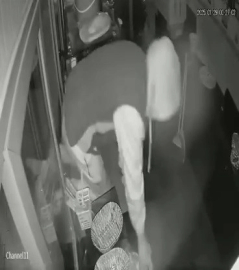 Eldivensiz ve maskesiz hırsız kameralara yakalandı