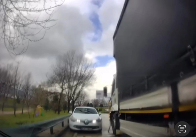 Kaza anında böyle savruldu