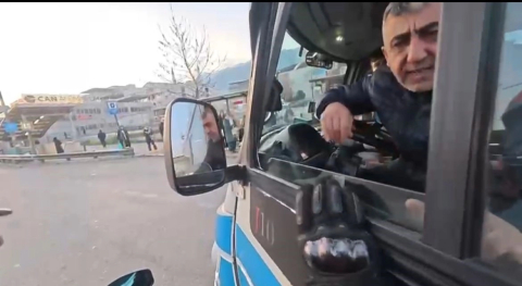 Bursa trafiğinde "Lan" kelimesini duyunca çılgına döndü