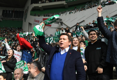 Başkan Aydın, öğrencilerle Bursaspor coşkusu yaşadı
