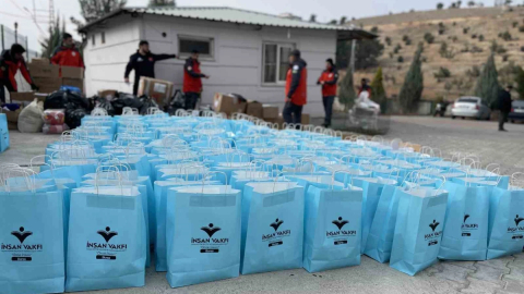 Bursa'dan deprem bölgesine yardım eli