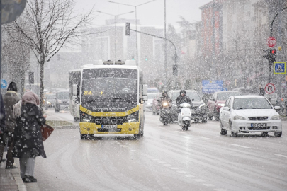 Bursa'da kar yağışı!