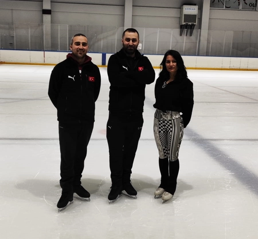 Bursa’da Artistik Buz Patenine Büyük İlgi: Yıldızlar Buz Sporları Spor Kulübü ile Tanışın!