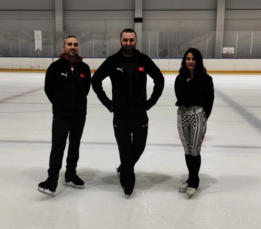Bursa’da Artistik Buz Patenine Büyük İlgi: Yıldızlar Buz Sporları Spor Kulübü ile Tanışın!