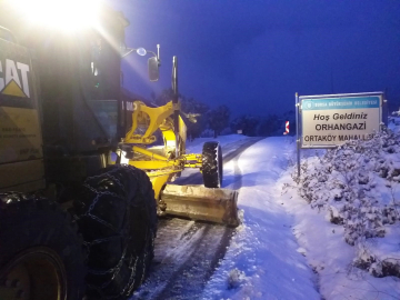 Bursa'da karla mücadele için yoğun mesai