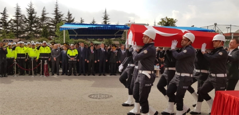 Bir polisimiz şehit düştü