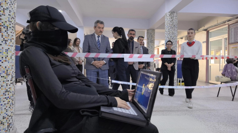 Canlı mankenlerle farkındalık oluşturdular