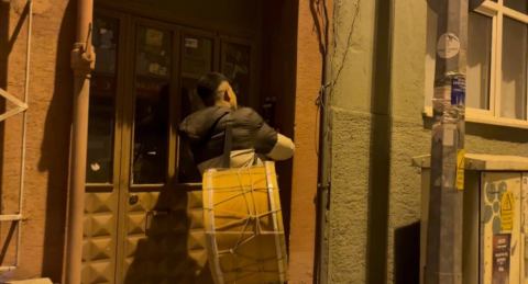 Bu mahallede gelenek bozulmadı! Yıllardır sahurda davul çalınmıyor