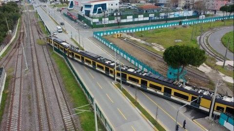 Türkiye'nin ilk banliyö tren seti raylara çıkıyor
