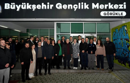 Başkan Bozbey, sahuru gençlerle yaptı