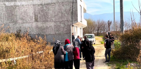 Bursa'da esrarengiz ölüm...Evinin önünde silahla vurulmuş halde bulundu