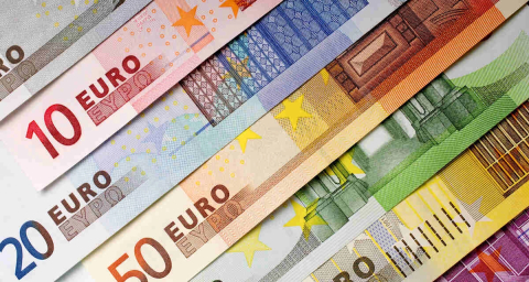 Euro tüm zamanların rekorunu kırdı!