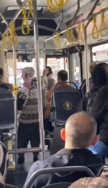 Yaşına başına bakmadan tanımadığı kişiye evlenme teklifi etti