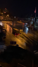 Bursa'da tır ters döndü