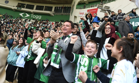 Başkan Aydın, Bursaspor sevgisini çocuklara aşılamaya devam ediyor