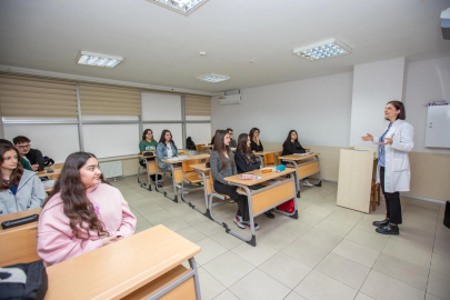 Bursa Büyükşehir Belediyesi'nden üniversite adaylarına kaliteli eğitim