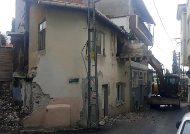 Bursa'da huzur için yıkım gerçekleştirildi