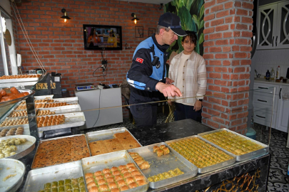 Bursa'da Tatlıcı ve pastanelere bayram denetimi