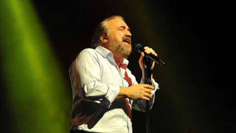 Konser sırasında fenalaşan Volkan Konak hayatını kaybetti