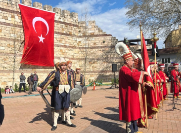 Bursa'nın fethinin 699'uncu yıl dönümü coşkuyla kutlandı