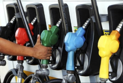 Motorinin ardından benzine de indirim geldi
