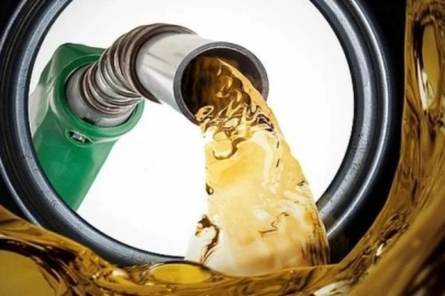 Otomobil sahiplerine müjde: Benzine büyük indirim