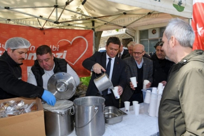 Başkan Aydın'dan vatandaşlara çorba ikramı