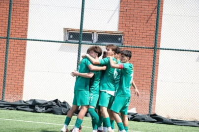 Bursaspor'un gençleri de şampiyon oldu