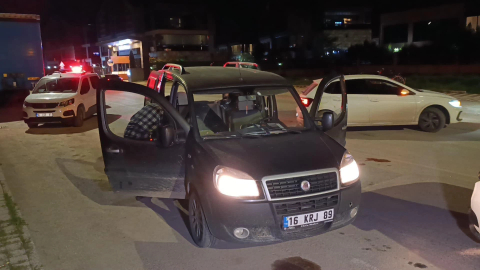 Seyir halindeki aracı kurşuna dizdiler