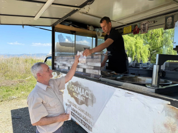 Bursa'da Papa Francis için lokma döküldü! Görenler hayrete düştü
