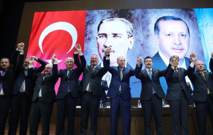 İYİ Parti'den istifa eden Özel ve Karabatı AK Parti'ye geçti