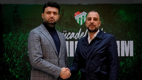 Bursaspor yönetimi Adem Çağlayan ile devam dedi!