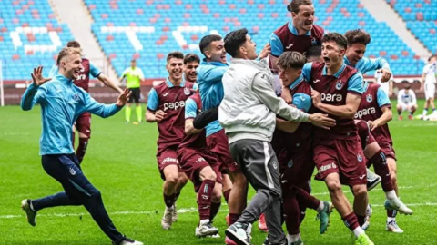 Trabzonspor U19 takımı Avrupa ikincisi oldu!