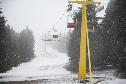 Mayısta kar mı yağar demeyin! Uludağ’dan sürpriz görüntüler