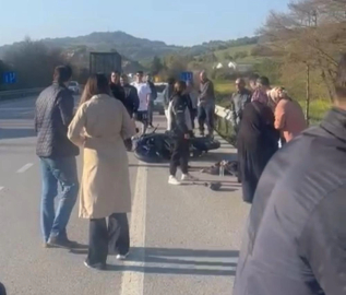 Bursa'da kontrolden çıkan motosiklet devrildi: Ölü ve yaralı var
