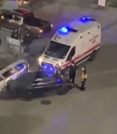 Kaza yapan alkollü sürücü kendini araca kilitledi