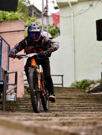 Bu yarış Türkiye'de ilk defa gerçekleştirildi! Bursa'da adrenalin dolu yarış...