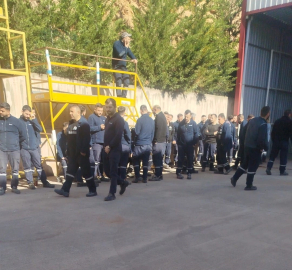 Bursa'da otobüs fabrikasında grev