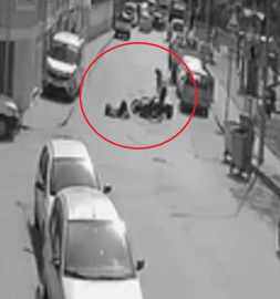 Karşıya geçen kadına çarptı, yaralıyı olay yerinde bırakıp kaçtı