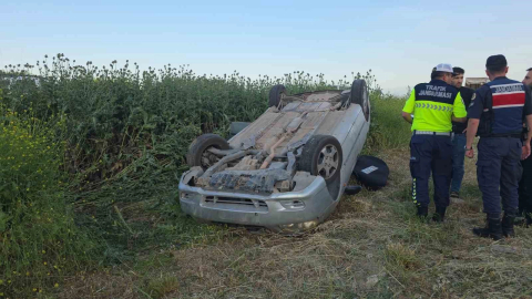 Bursa’da kontrolden çıktı, şarampole yuvarlandı: 5 yaralı