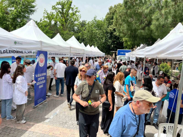 ‘Sağlık Sokağı’nda vatandaşa ücretsiz sağlık hizmeti