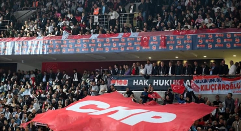 CHP kurultayına ilişkin açılan dava ertelendi!