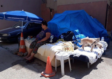 Bursa’da sokakta yaşayan anne-kızdan DNA testi talebi