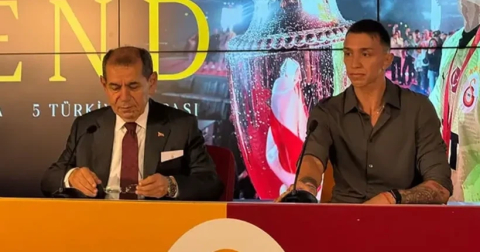 Muslera gözyaşlarıyla Galatasaray'a veda etti