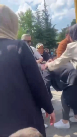 Çocukların okuma bayramında veliler kavga etti